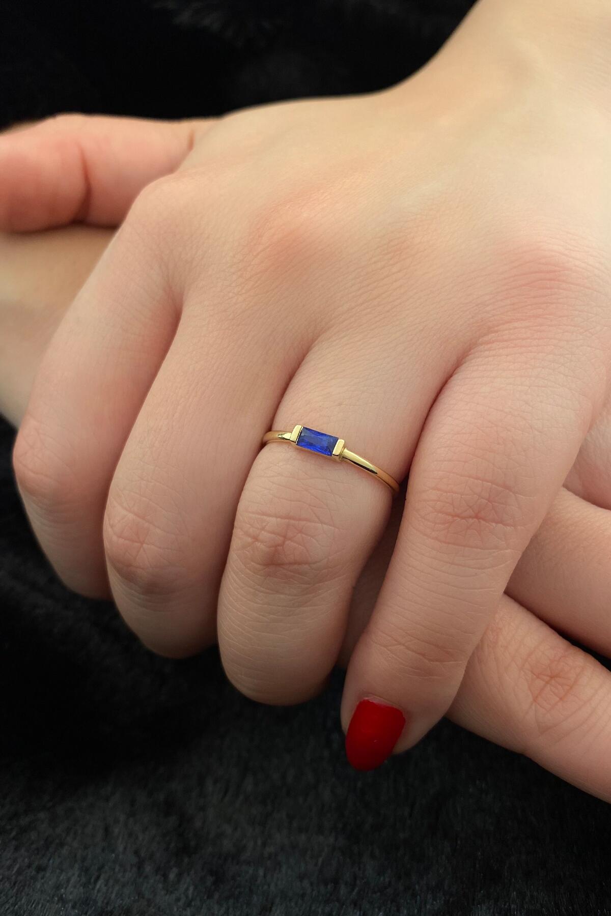 14ct Gold Baguette Sapphire Ring