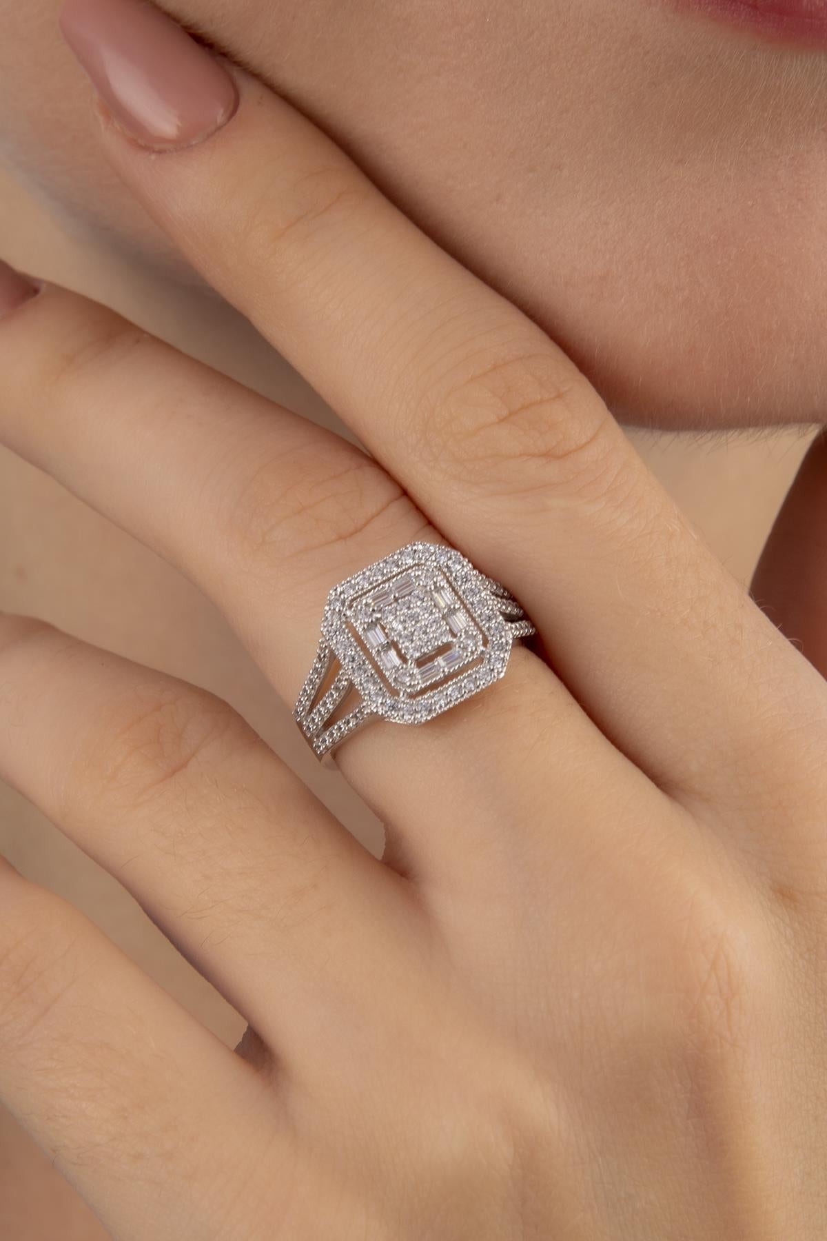 14ct Gold Baguette Square Row Ring 2