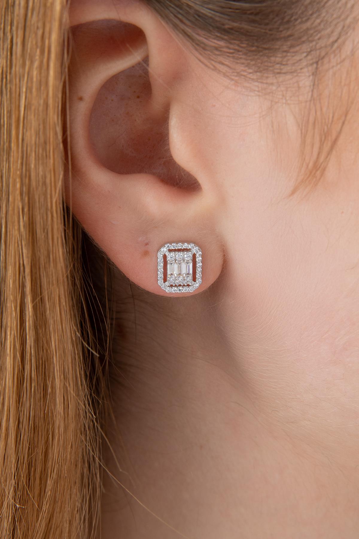 14ct Gold Baguette Stud Earrings