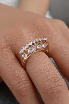 14ct Gold Baguette With Dangl Stone Ring