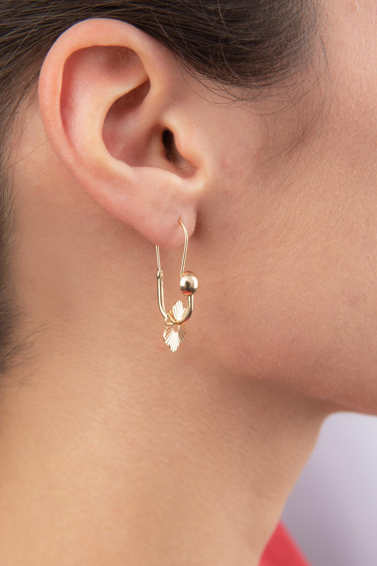 14K Gold Brighting Daisy Earrings