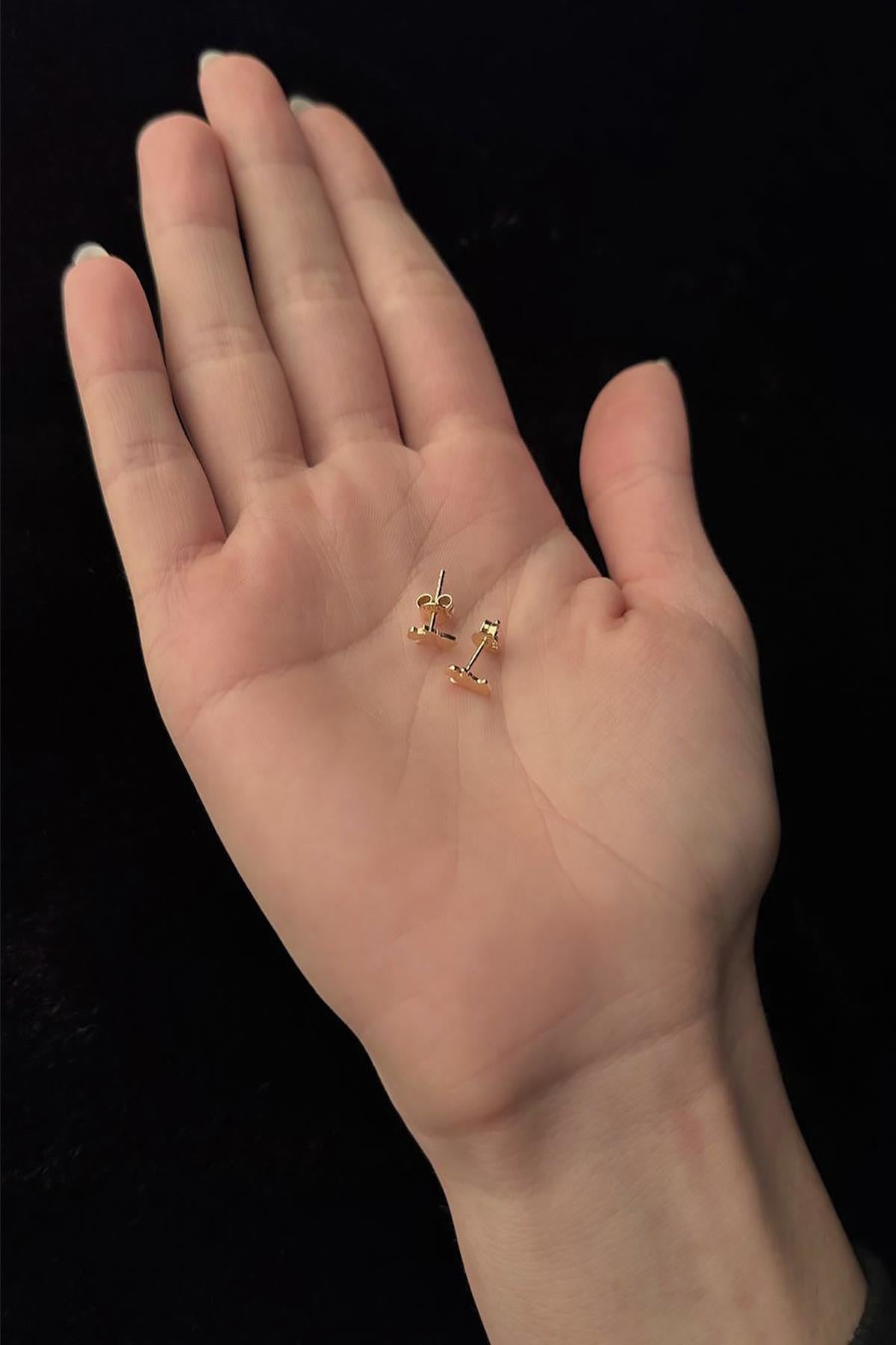 14ct Gold Casper Shape Stud Earrings