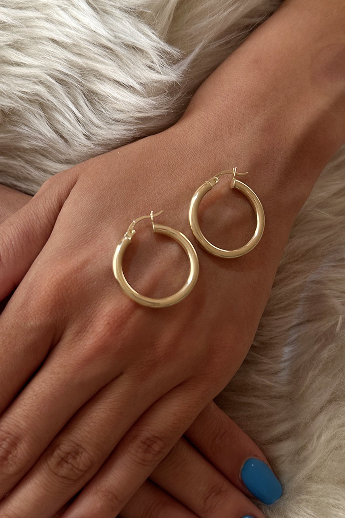 14ct Gold Chunky Tube Earrings 1