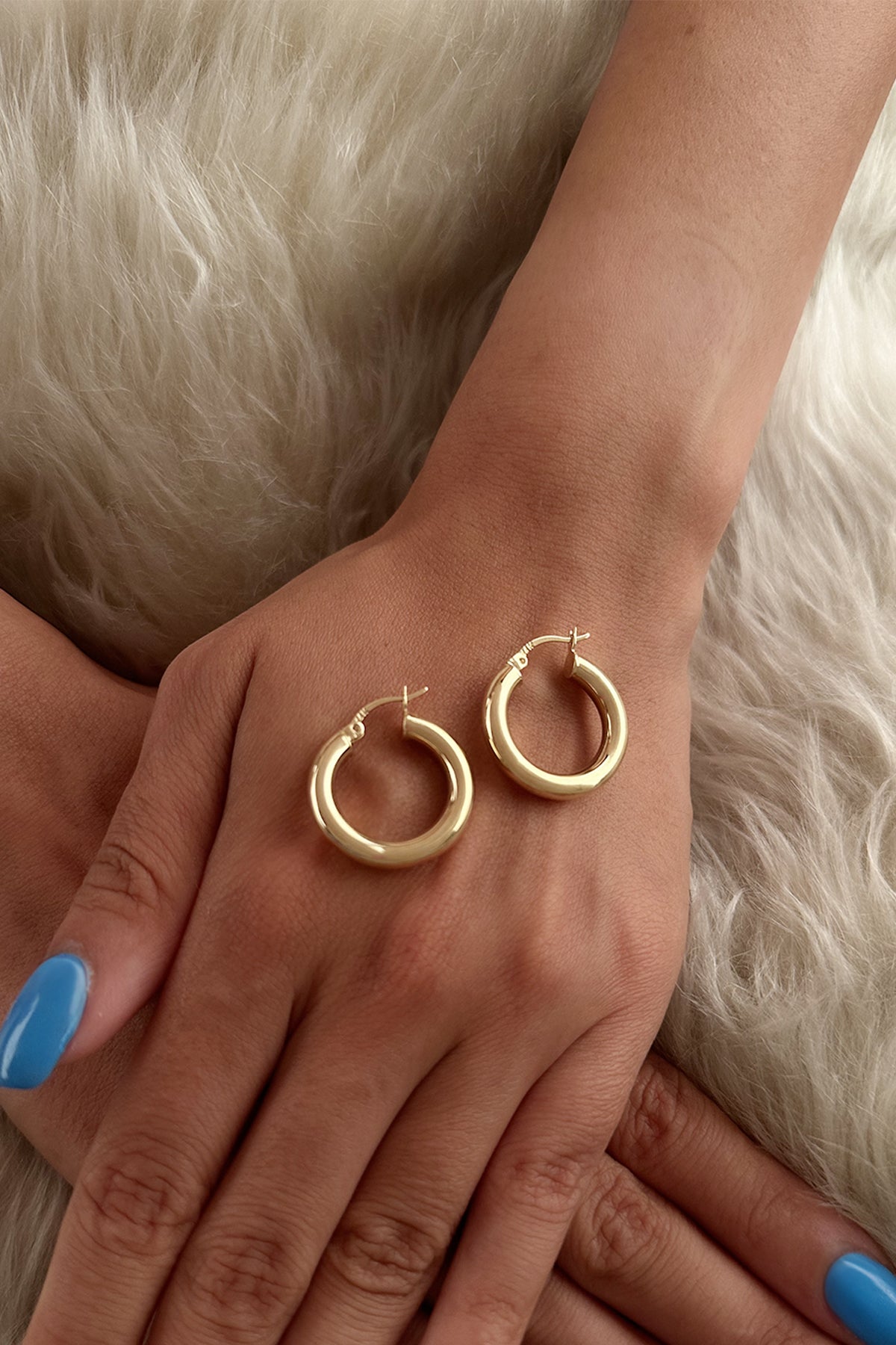 14ct Gold Chunky Tube Earrings 4