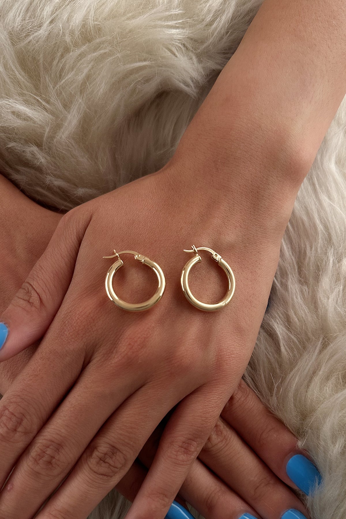 14K Gold Chunky Tube Earrings 6