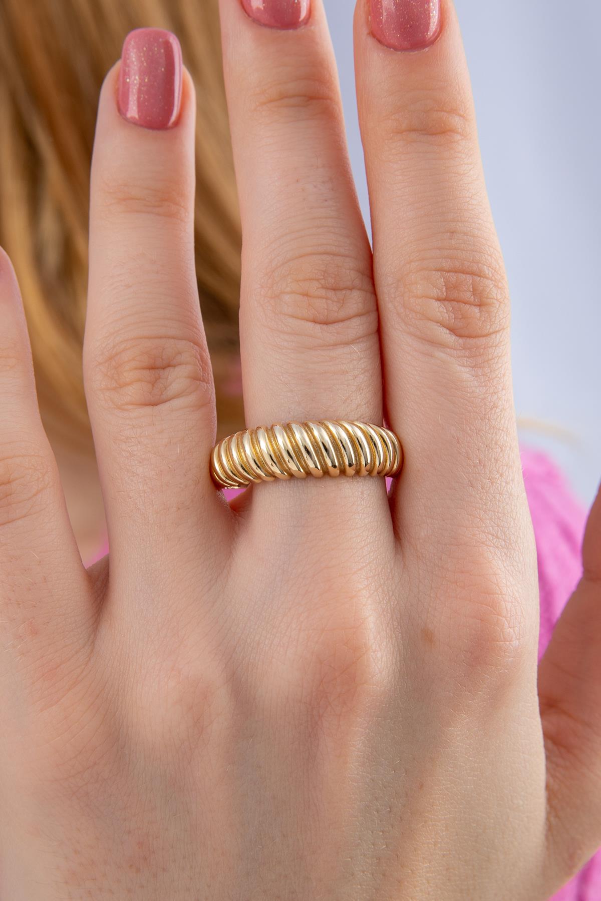 14ct Gold Croissant Ring