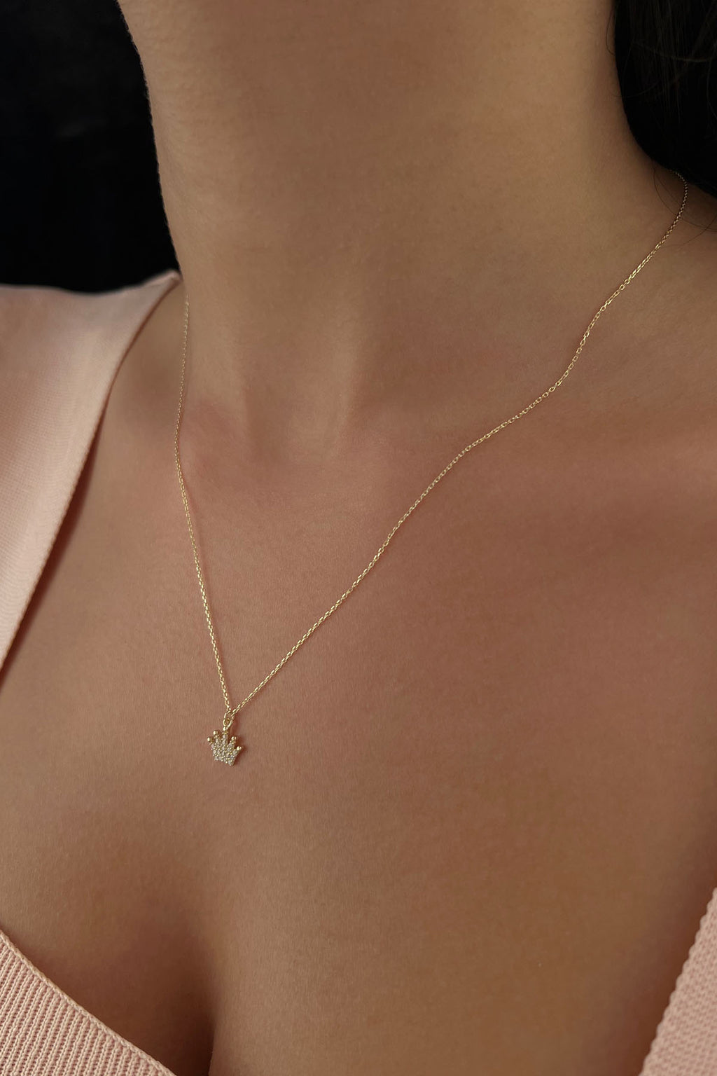 14ct Gold Crown Shape Necklace