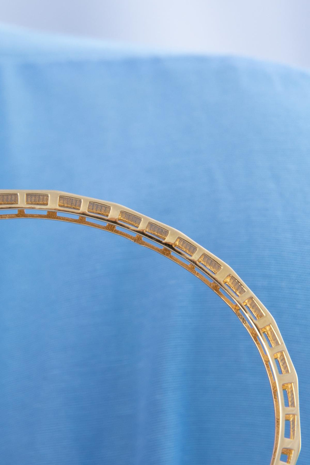 14ct Gold Cube Bangle