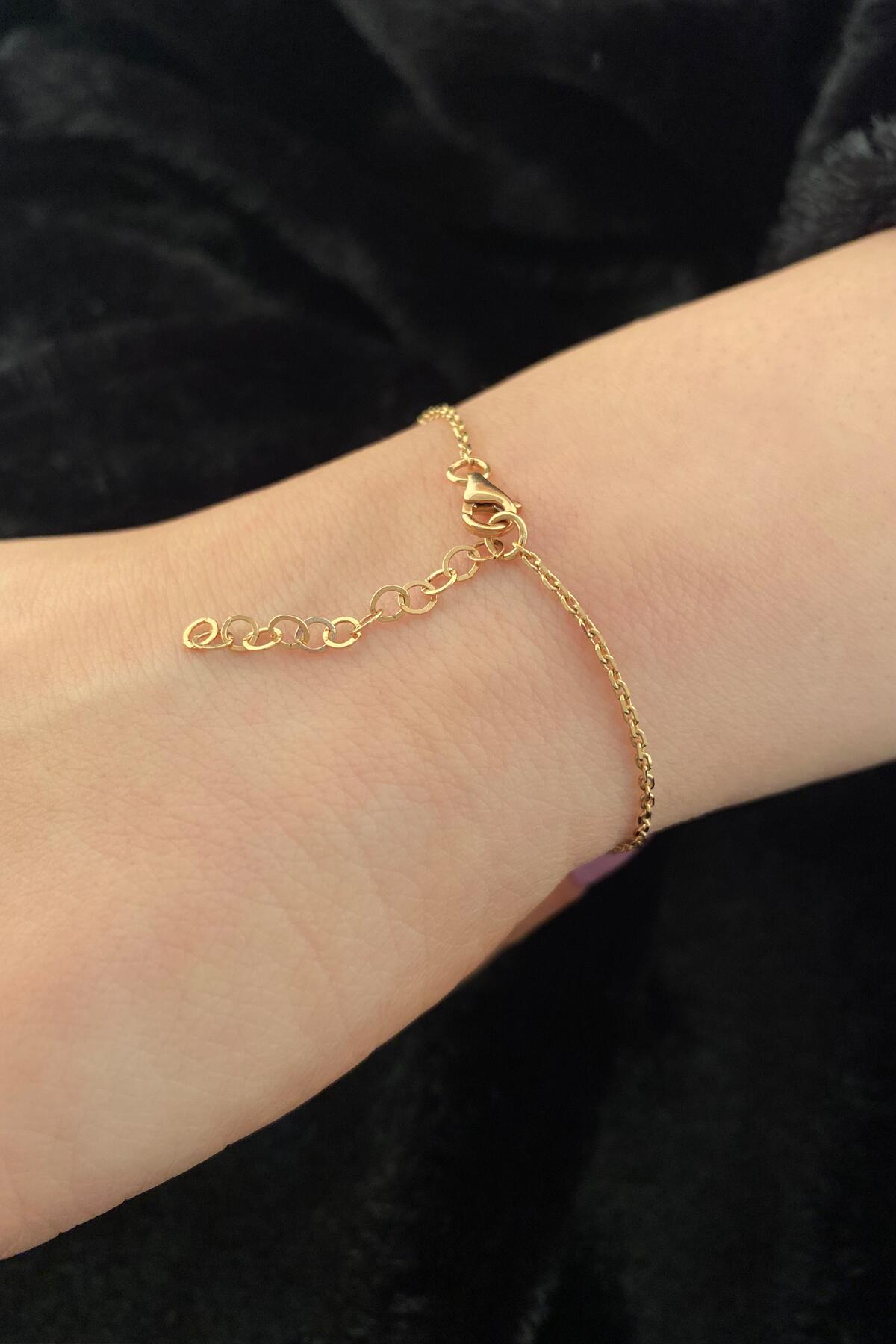 14ct Gold Daisy Shaped Bracelet With Stone