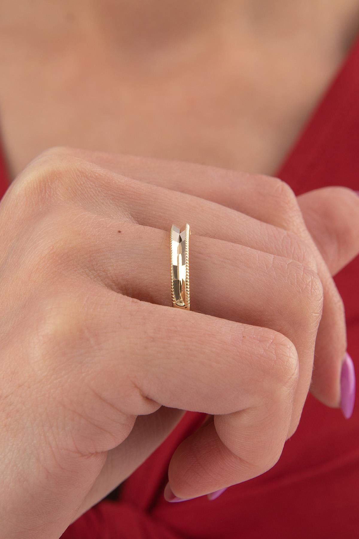 14ct Gold Dazzling Ring