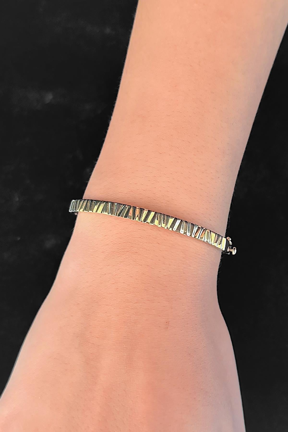 14K Gold Designed Bangle