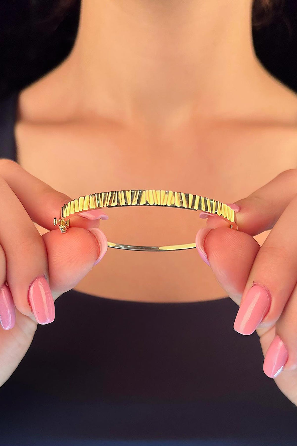 14ct Gold Designed Bangle