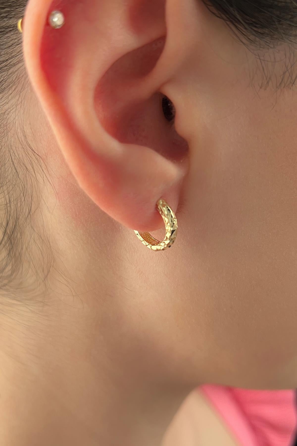 14ct Gold Diamond Cut Huggie Earrings 3