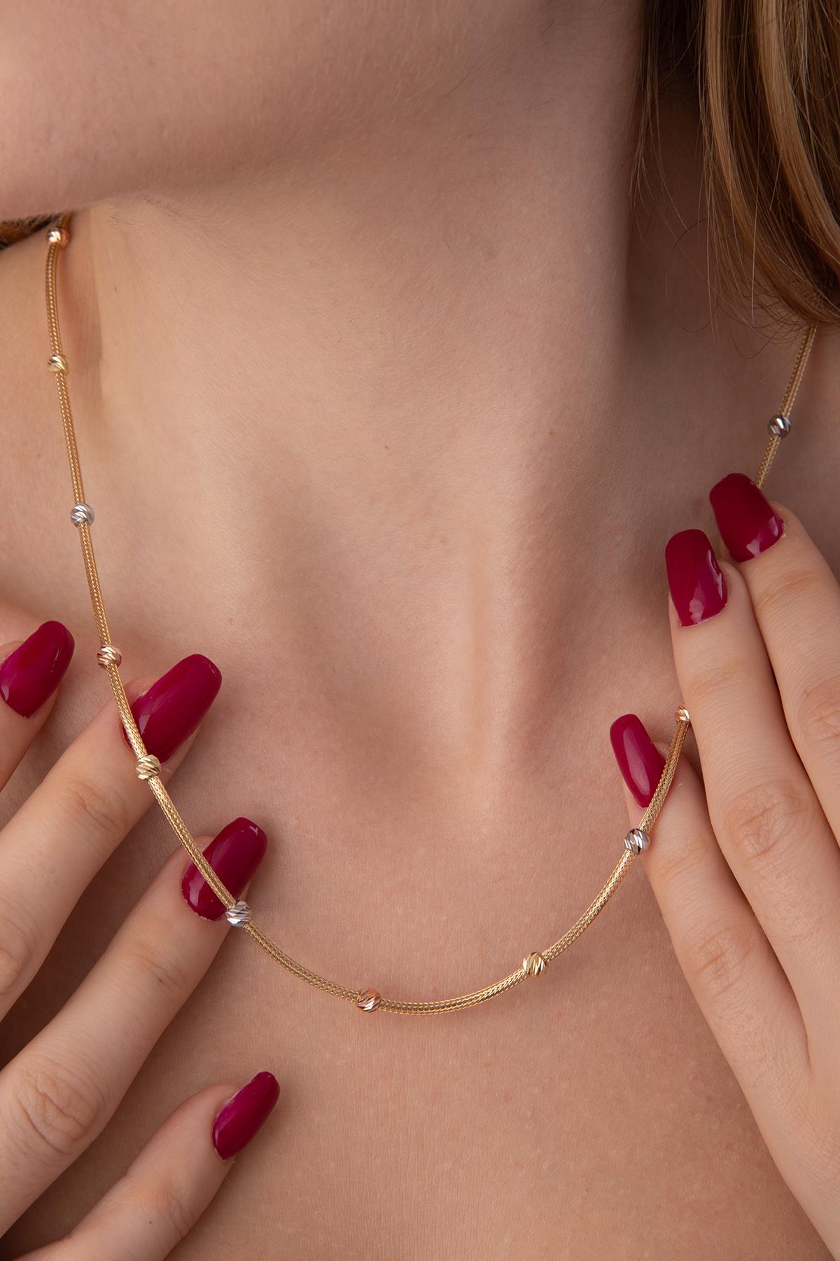 14K Gold Dorica Chain Necklace