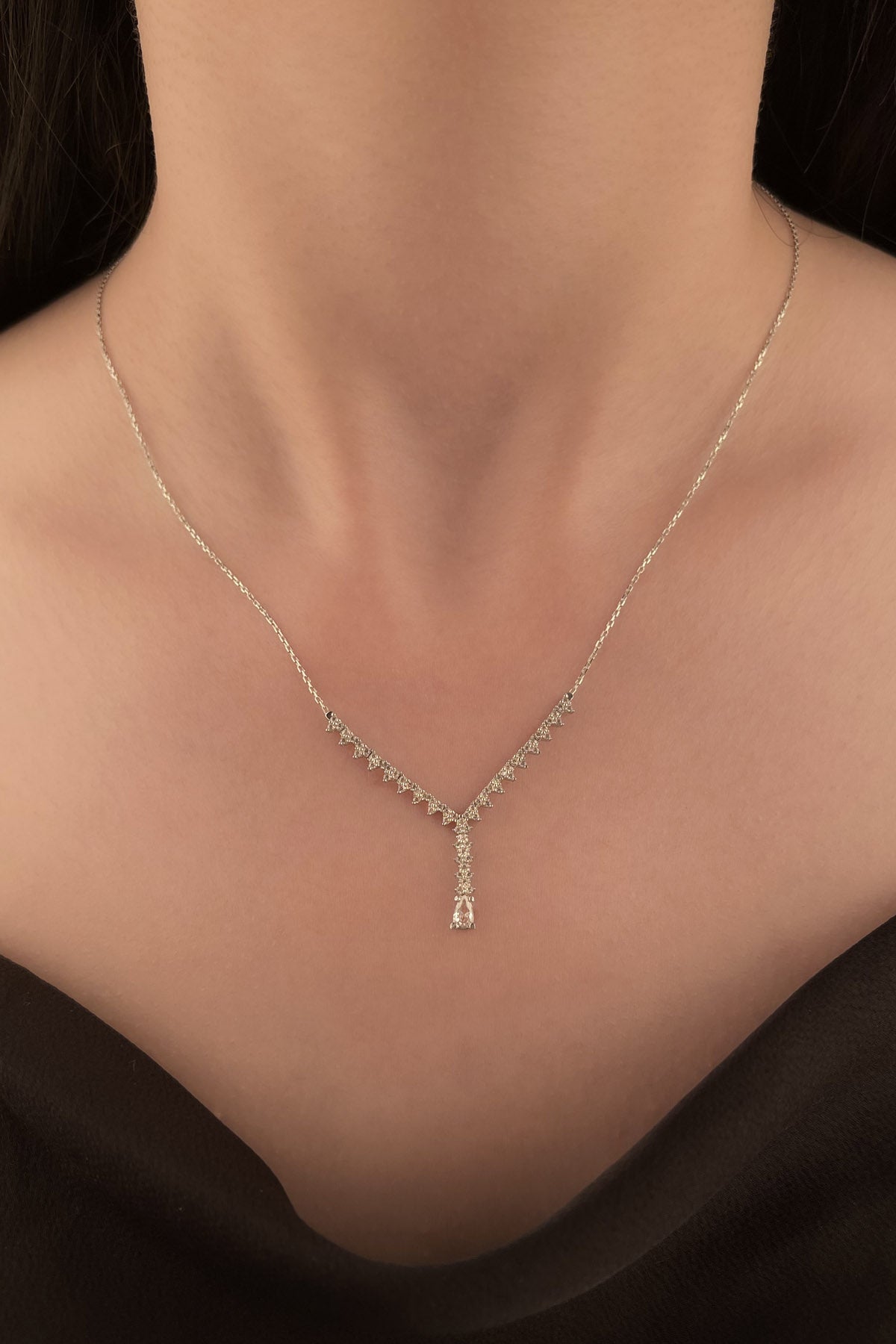 14ct Gold Drop Stone Detailed Necklace