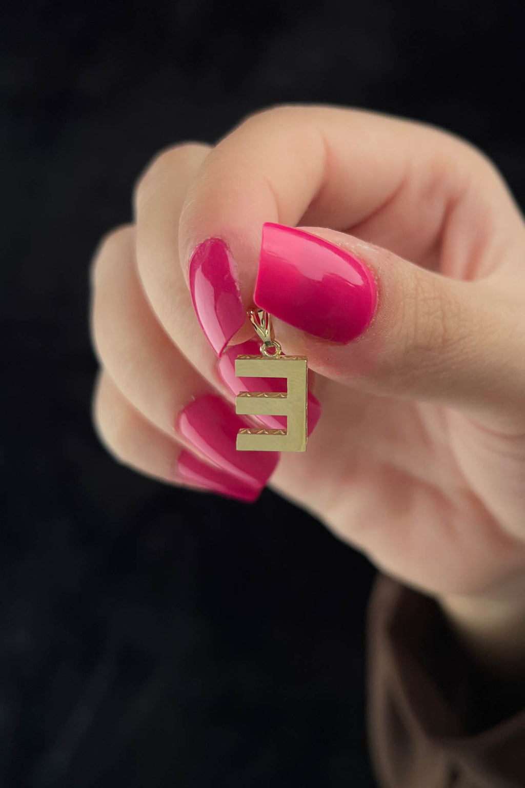 14ct Gold E Letter Mini Shine Pendant