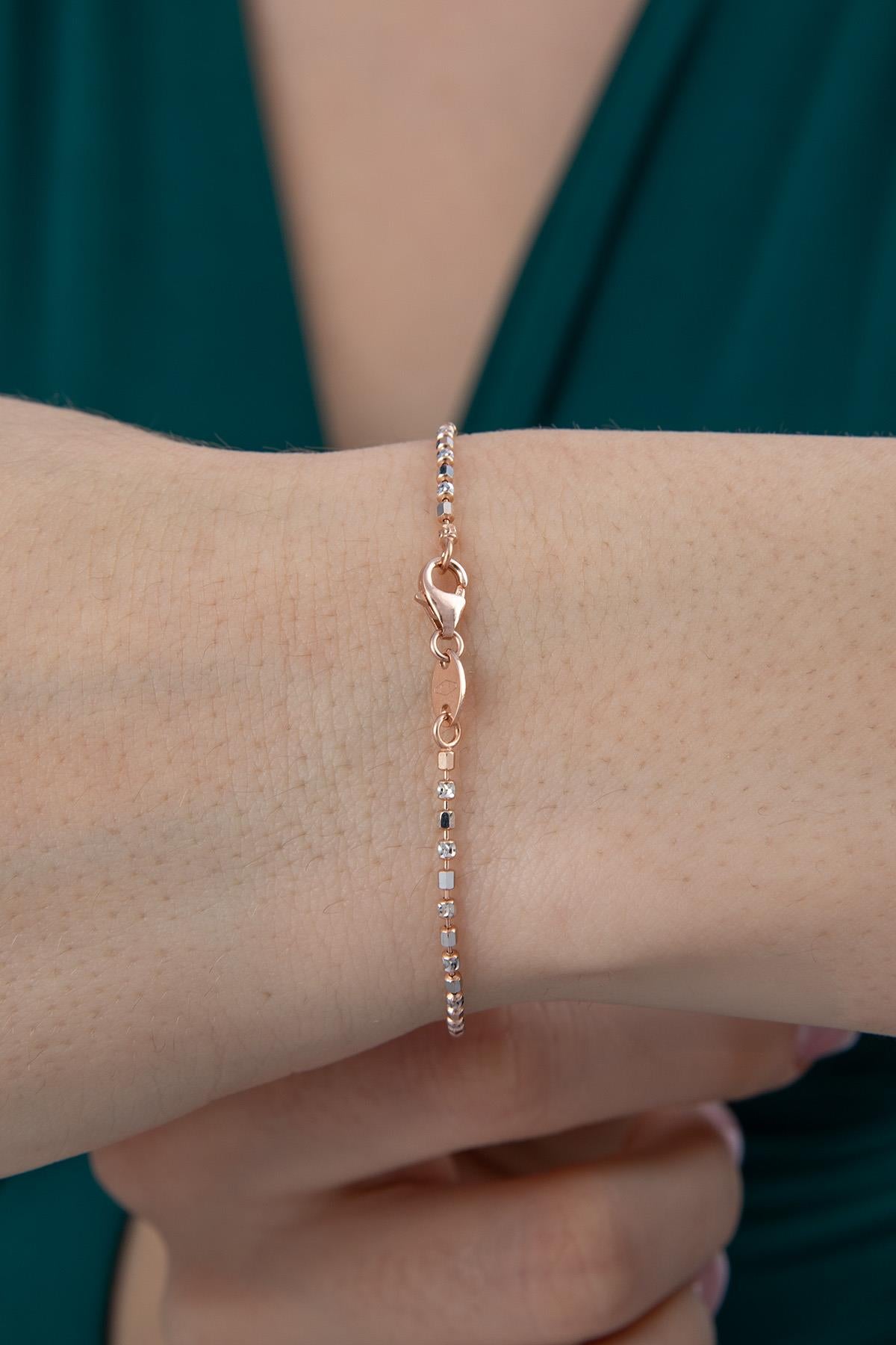 14K Gold Elegant Dorica Ball Bracelet