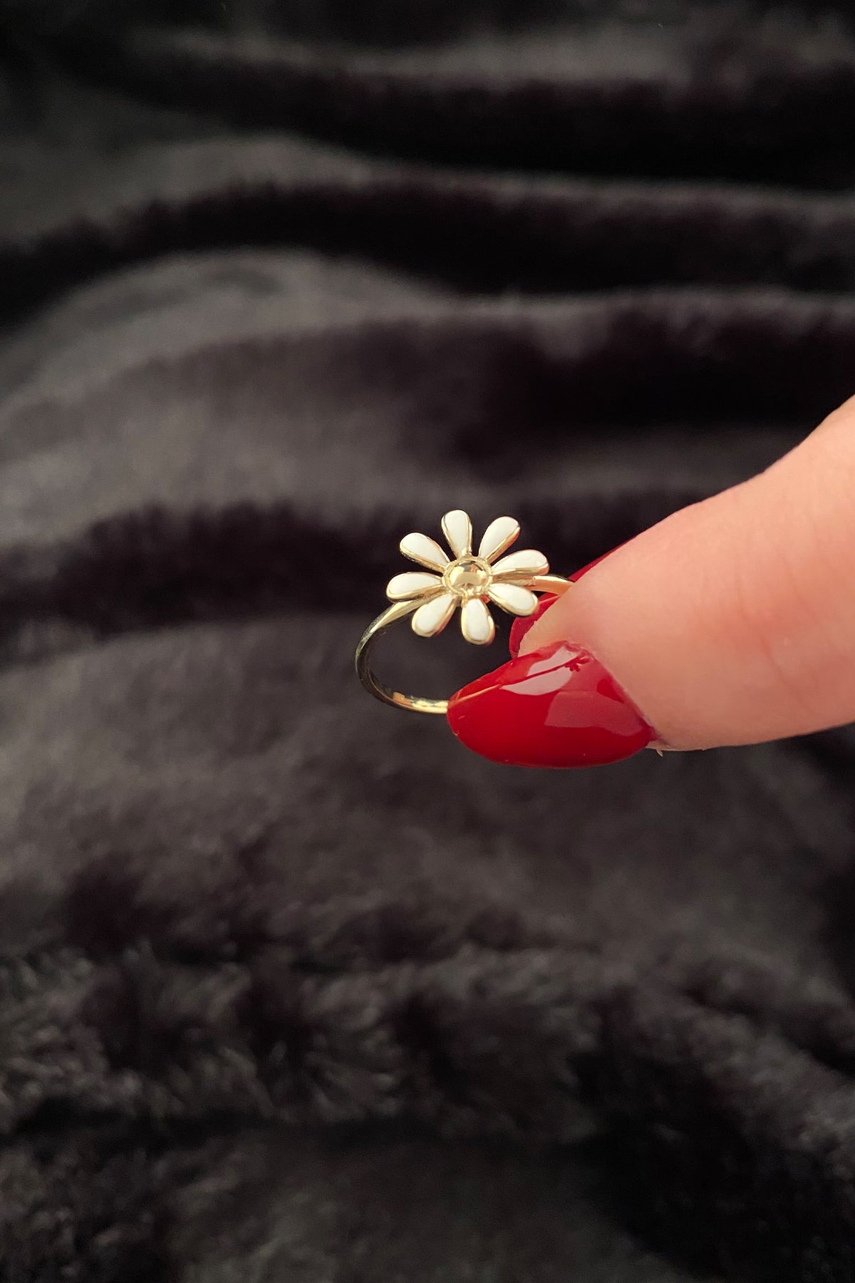 14K Gold Enamel Daisy Ring