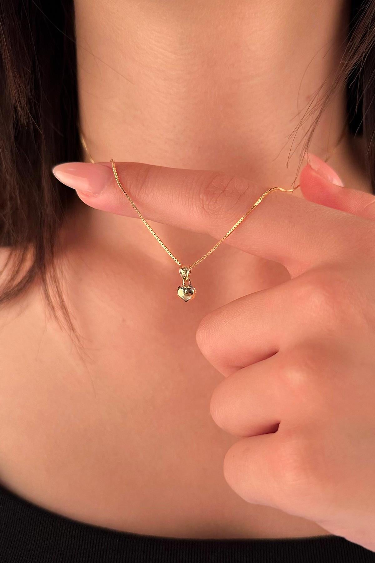 14ct Gold Fine Box Chain Heart Necklace