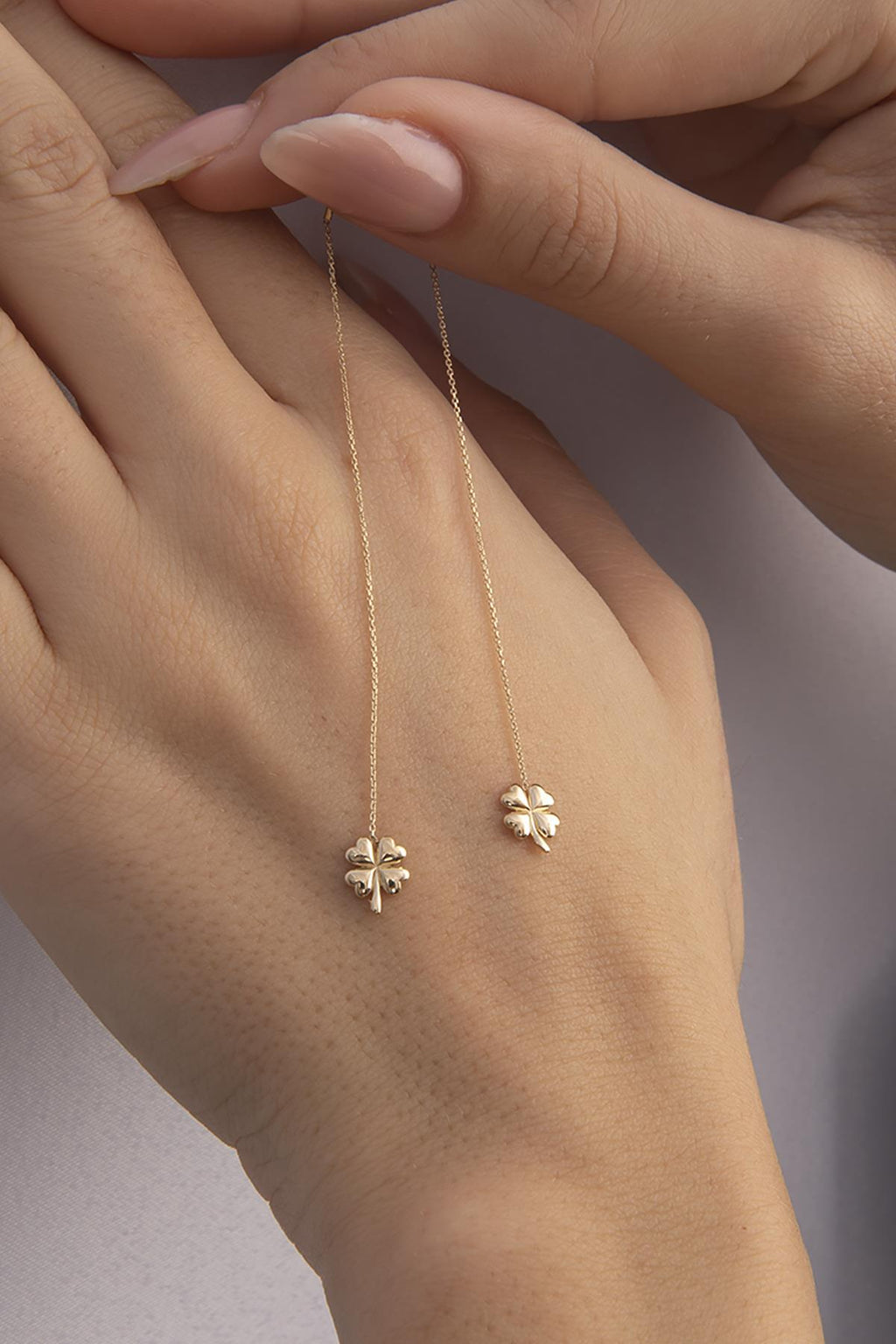 14ct Gold Fine Chain  Clover Dangle Stud Earrings