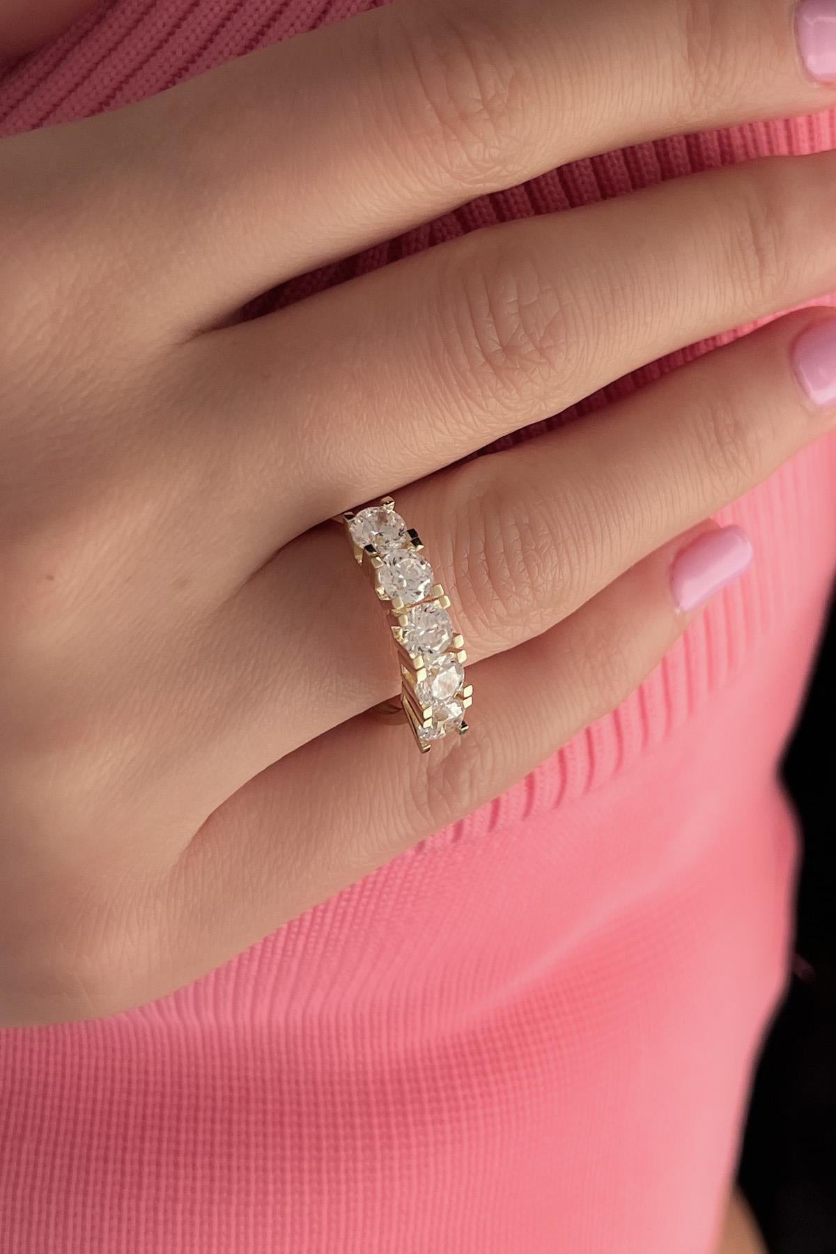 14ct Gold Five Stone Ring