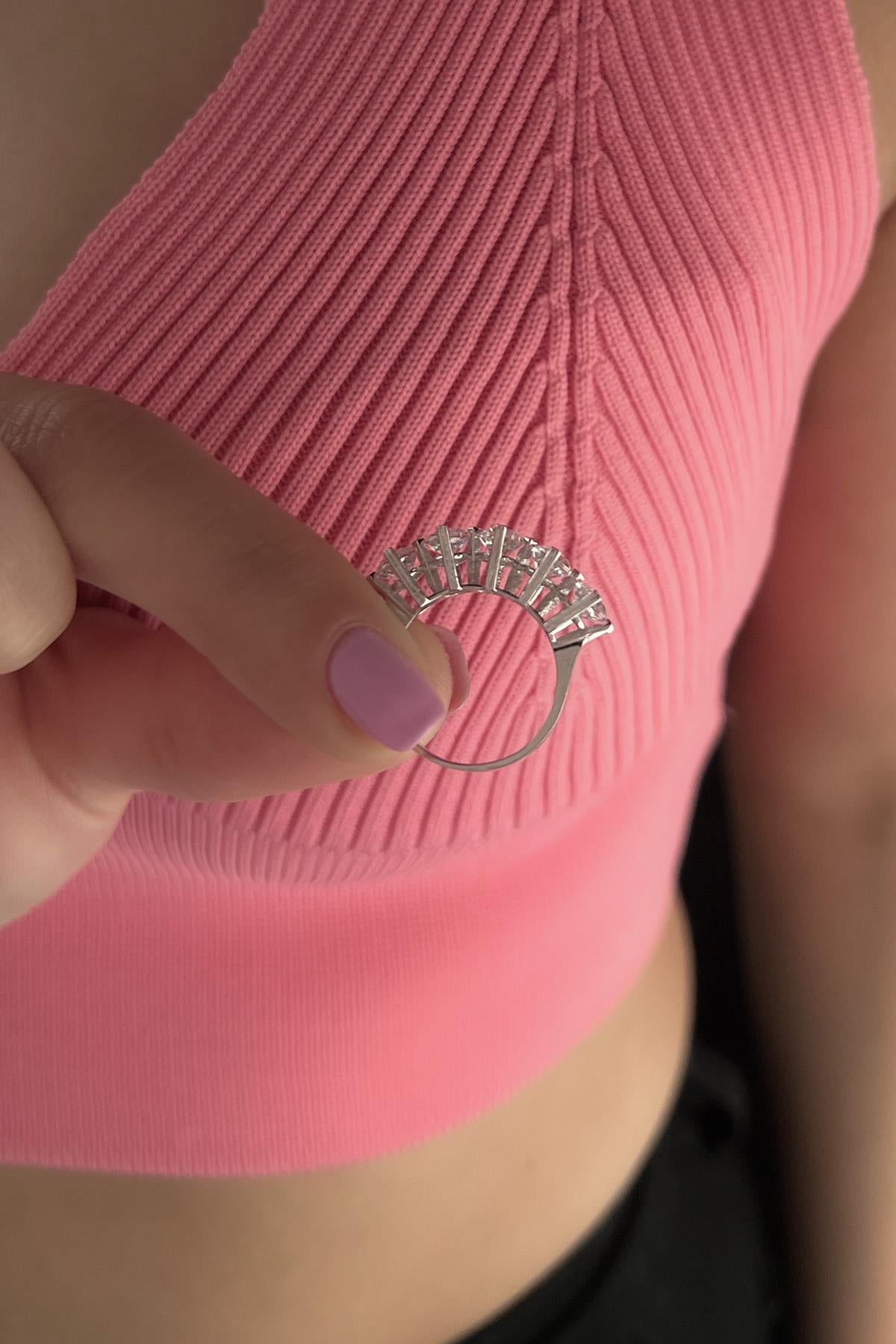 14ct Gold Five Stone Ring