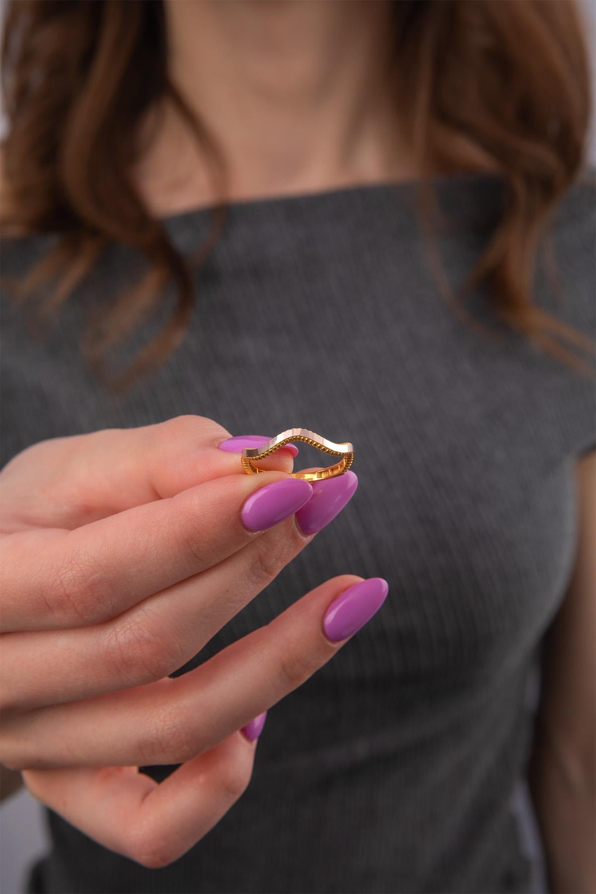 14ct Gold Gleaming Zigzag Ring