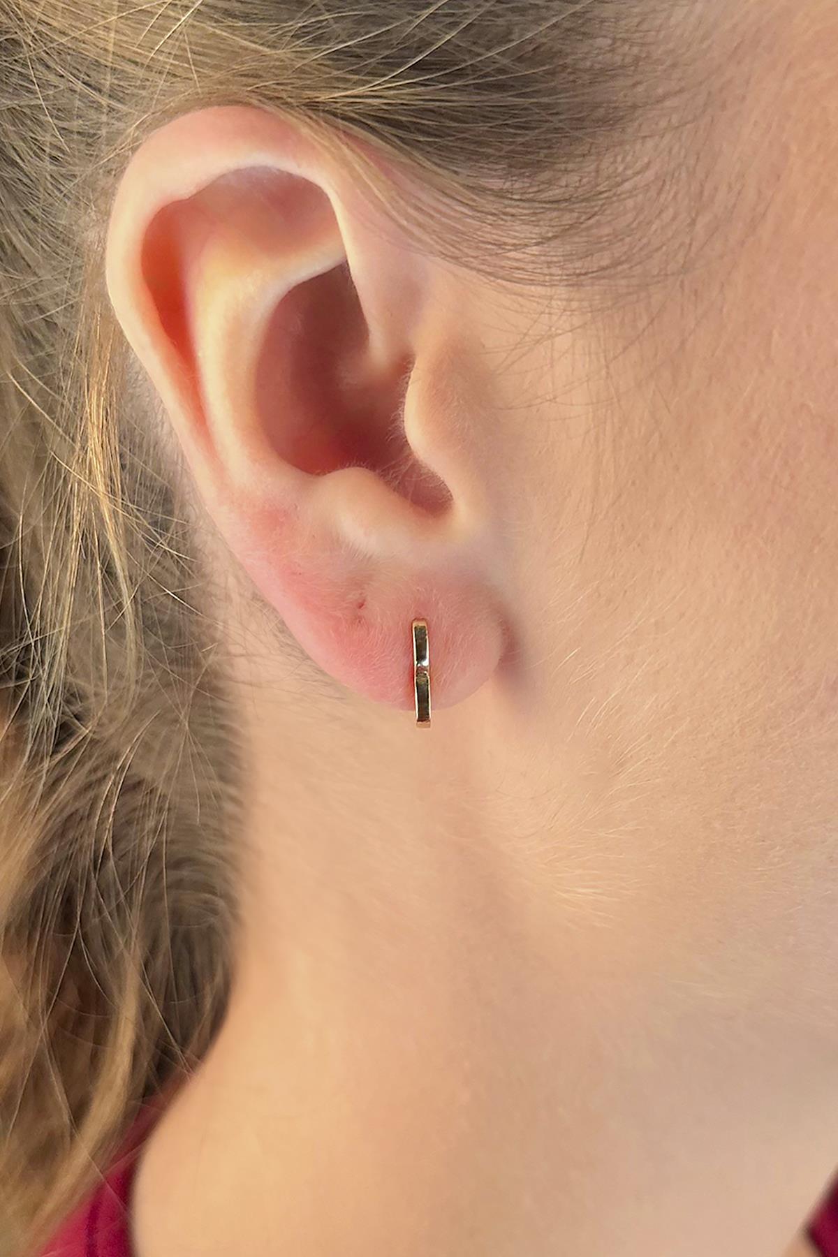 14ct Gold Heart Shaped Huggie Hoop Earrings