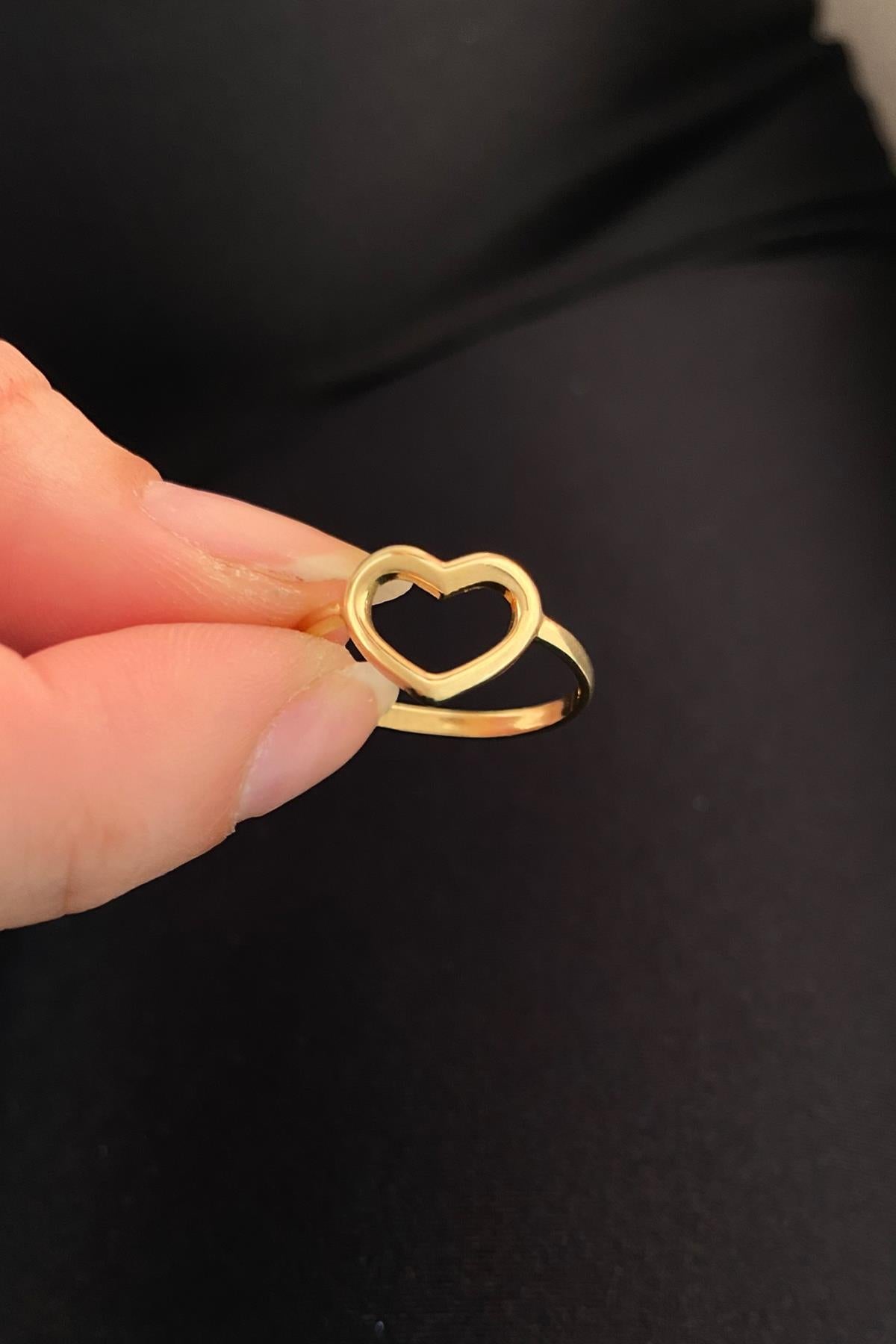 14ct Gold Heart Shaped Ring