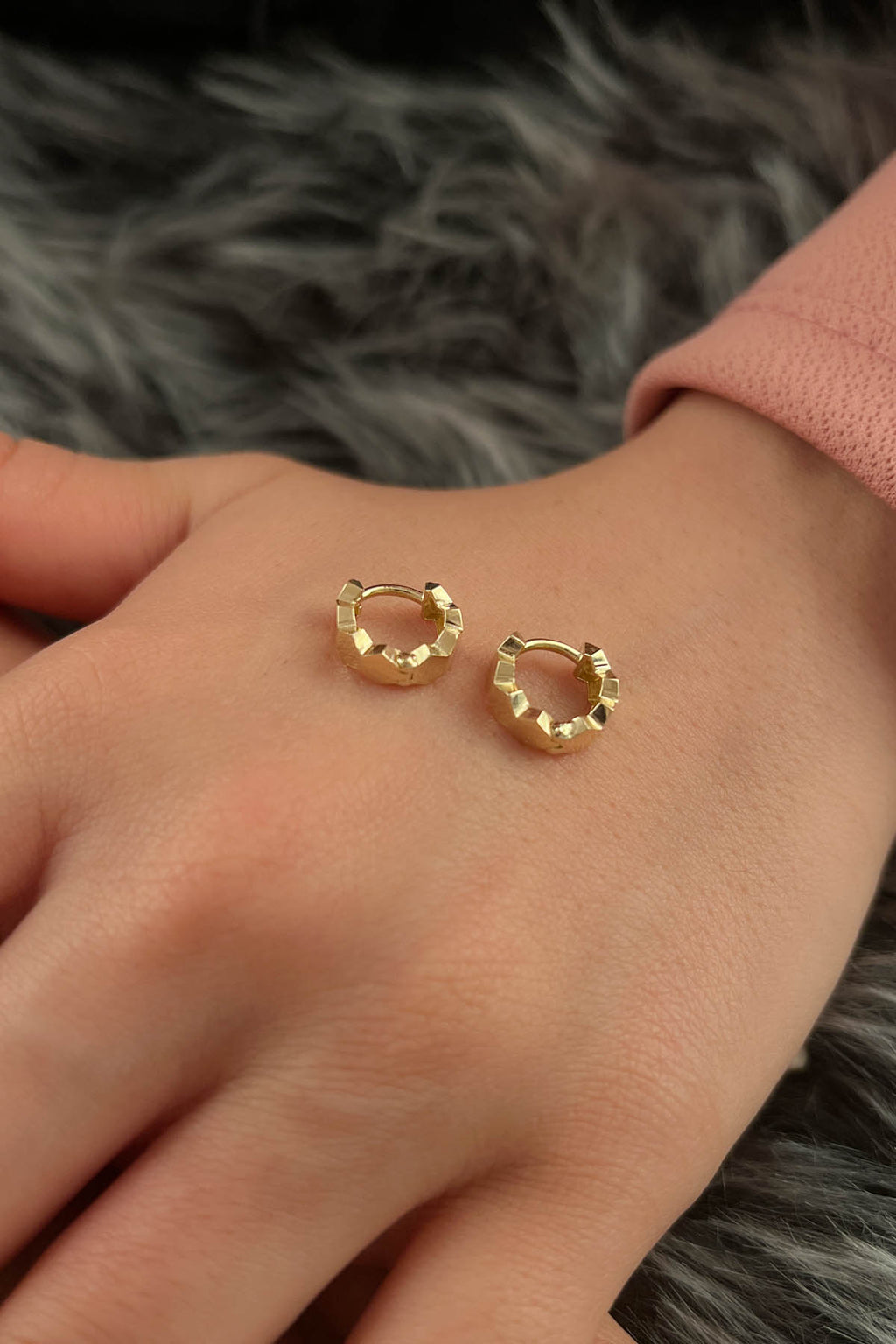 14ct Gold Honeycomb Huggie Hoop Earrings