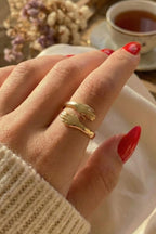 14ct Gold Hug Ring