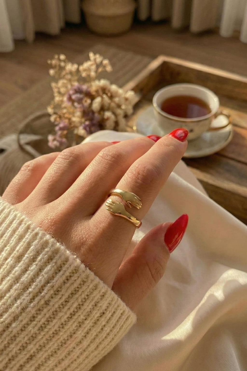14ct Gold Hug Ring