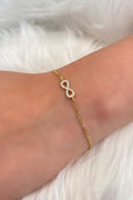 14ct Gold İnfinitiy Shape Bracelet With Stone