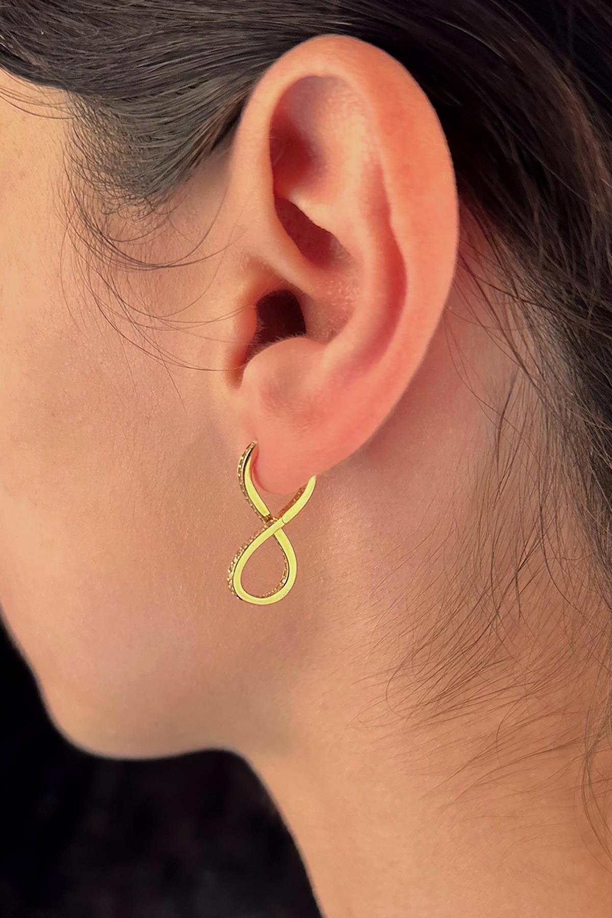 14K Gold infinity Huggie Earrings