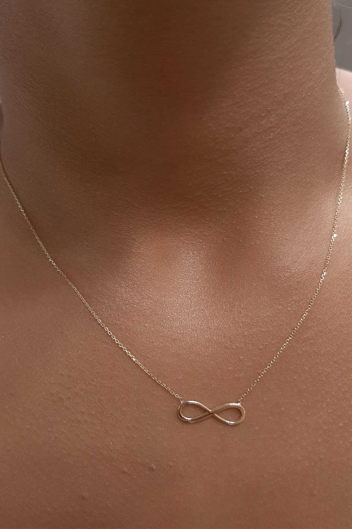 14K Gold Infinity  Shape Necklace