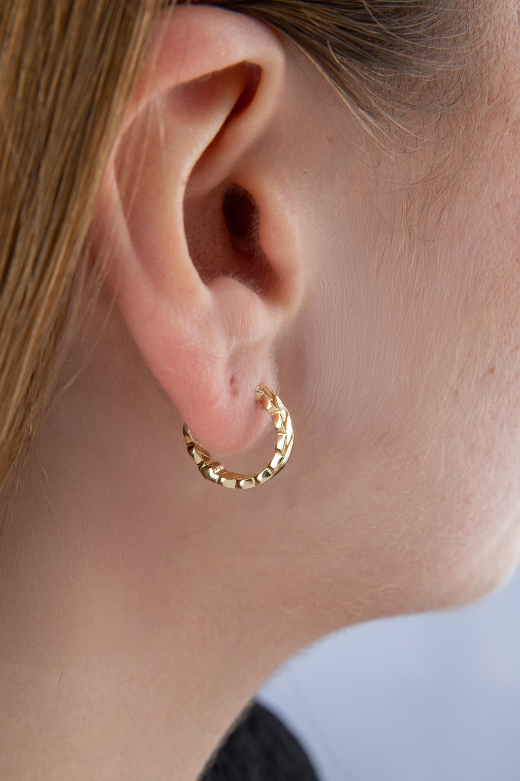 14ct Gold Leaf Huggie Hoop Earrings