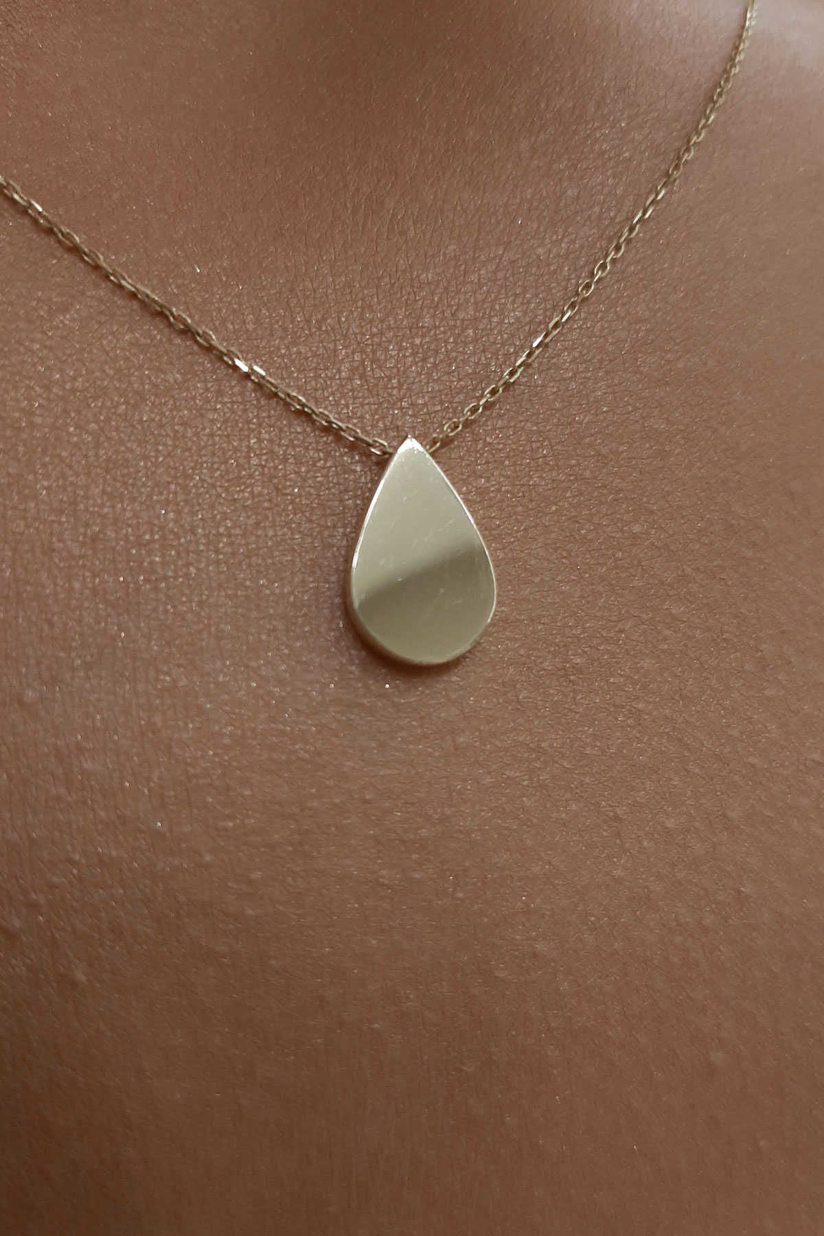 14K Gold Medium Teardrop Shape Necklace