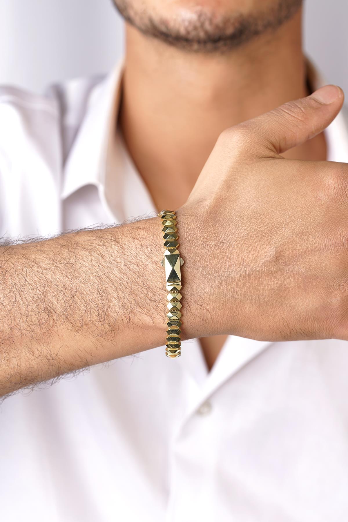 14ct Gold Modern Pyramid Bracelet