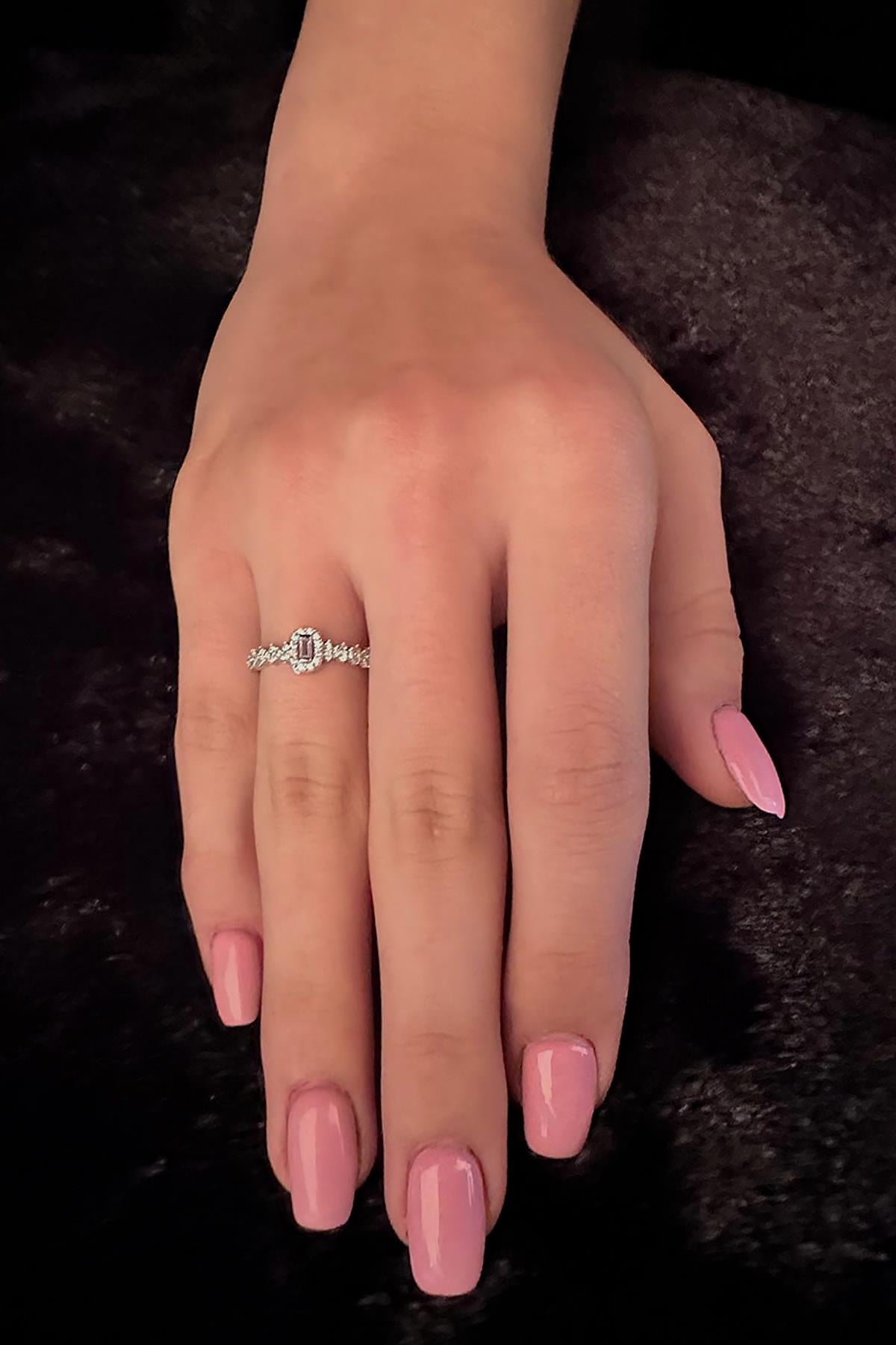 14ct Gold Oval Baguette Ring