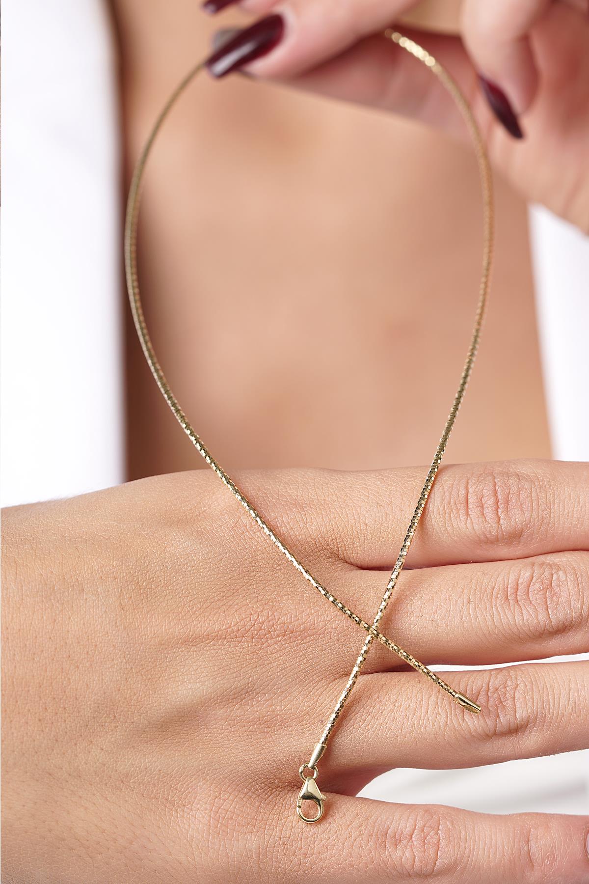 14K Gold Oval Italian Chain Necklace