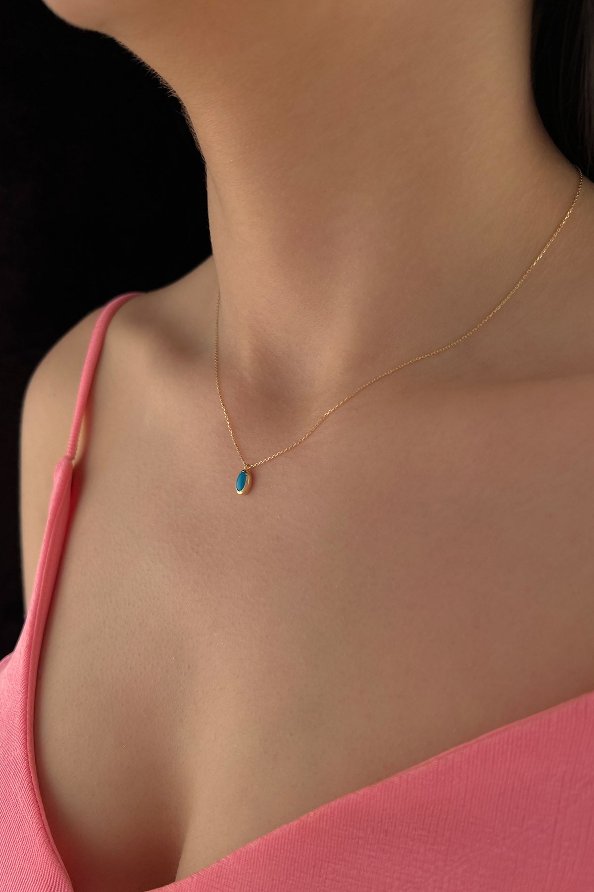 14K Gold Oval Turquoise Necklace