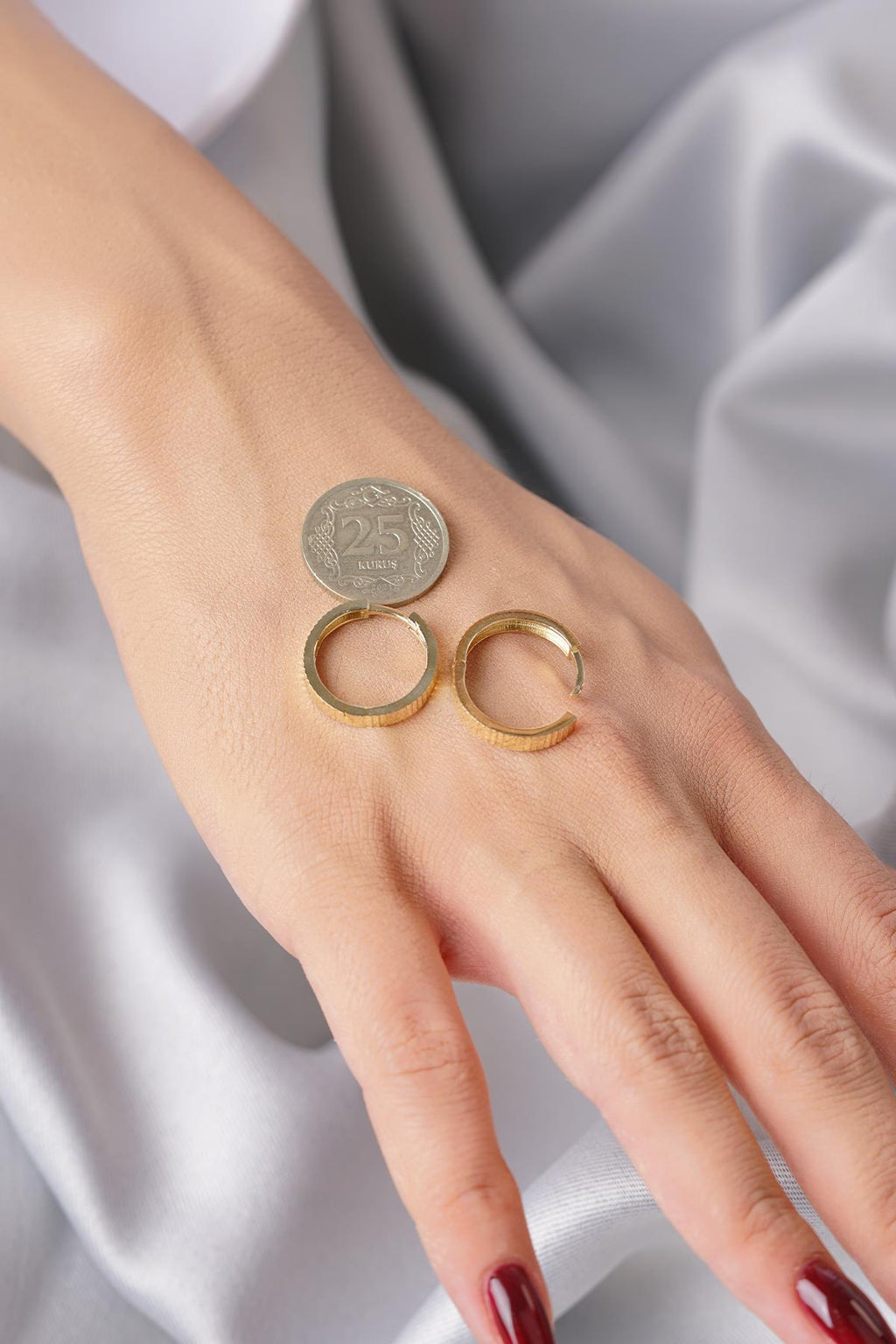 14ct Gold Polished Medium Hoop Earrings