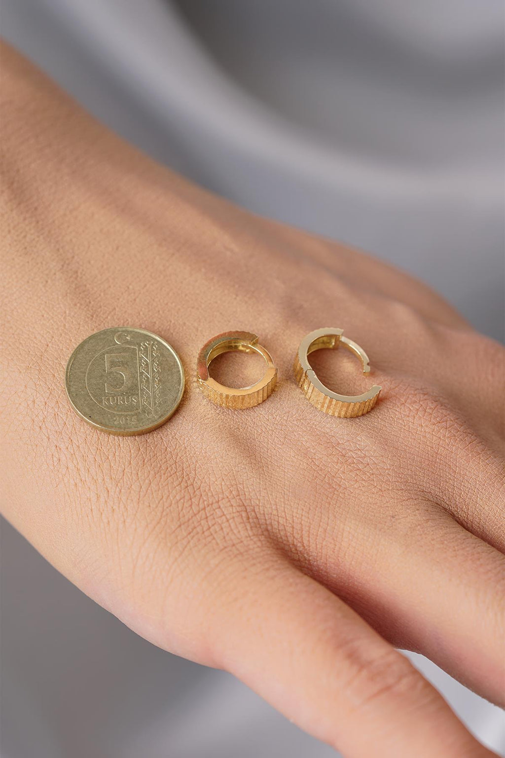 14ct Gold Polished Tiny Hoop Earrings