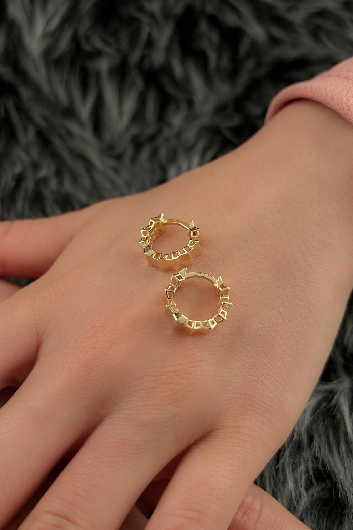 14K Gold Ridged Huggie Hoop Earrings 2