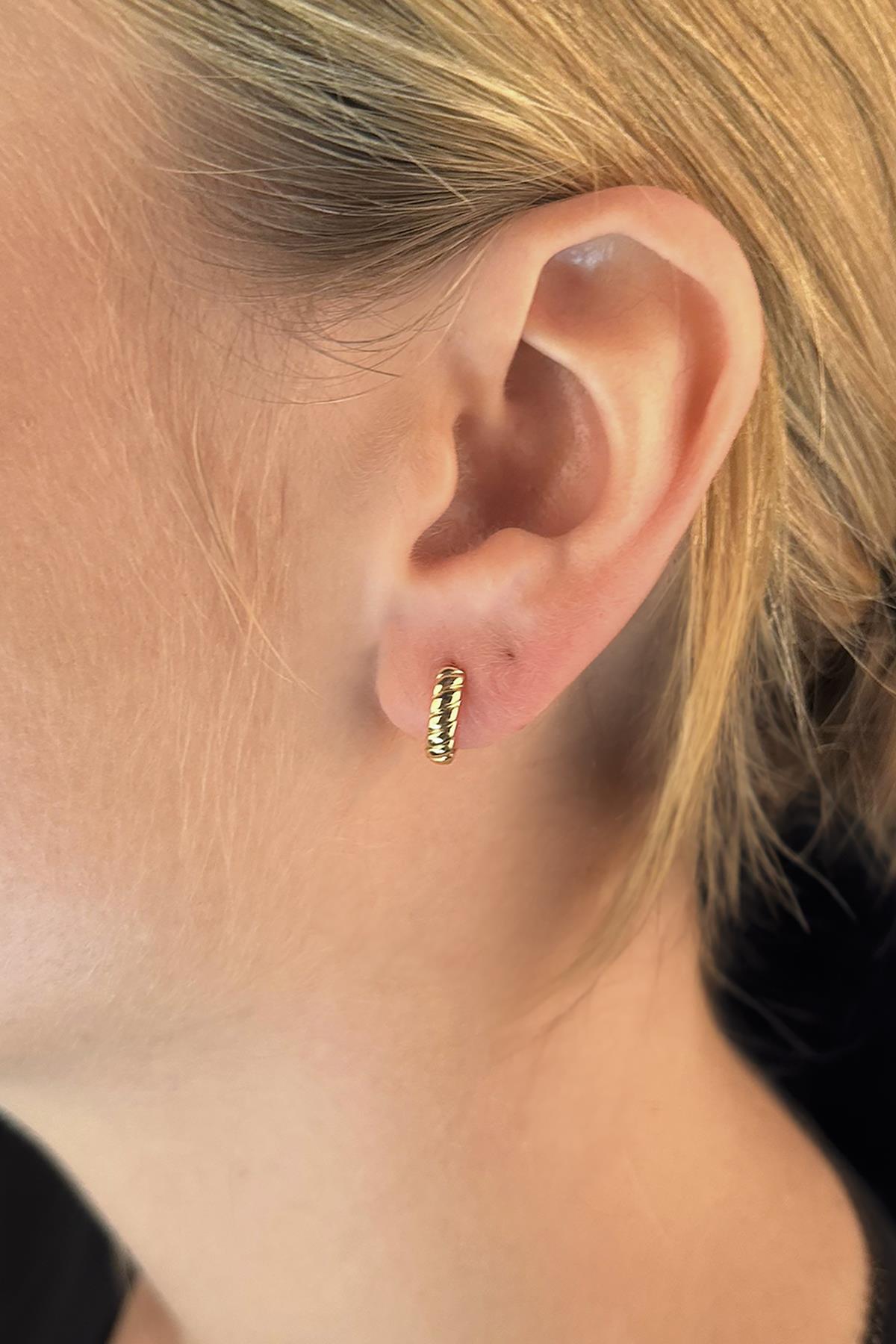 14ct Gold Rope Twist Huggie Earrings