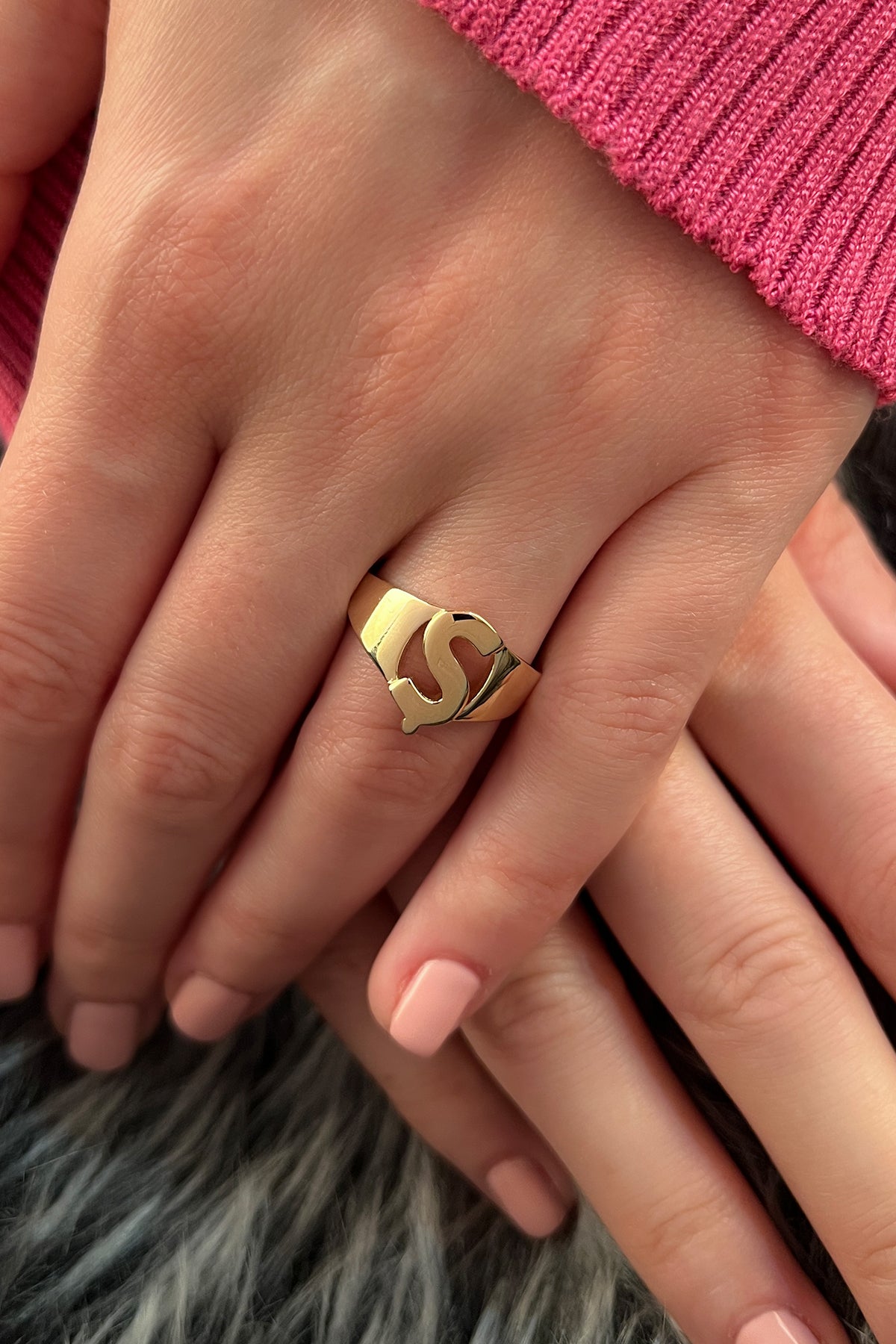 14ct Gold Ş Initial Ring