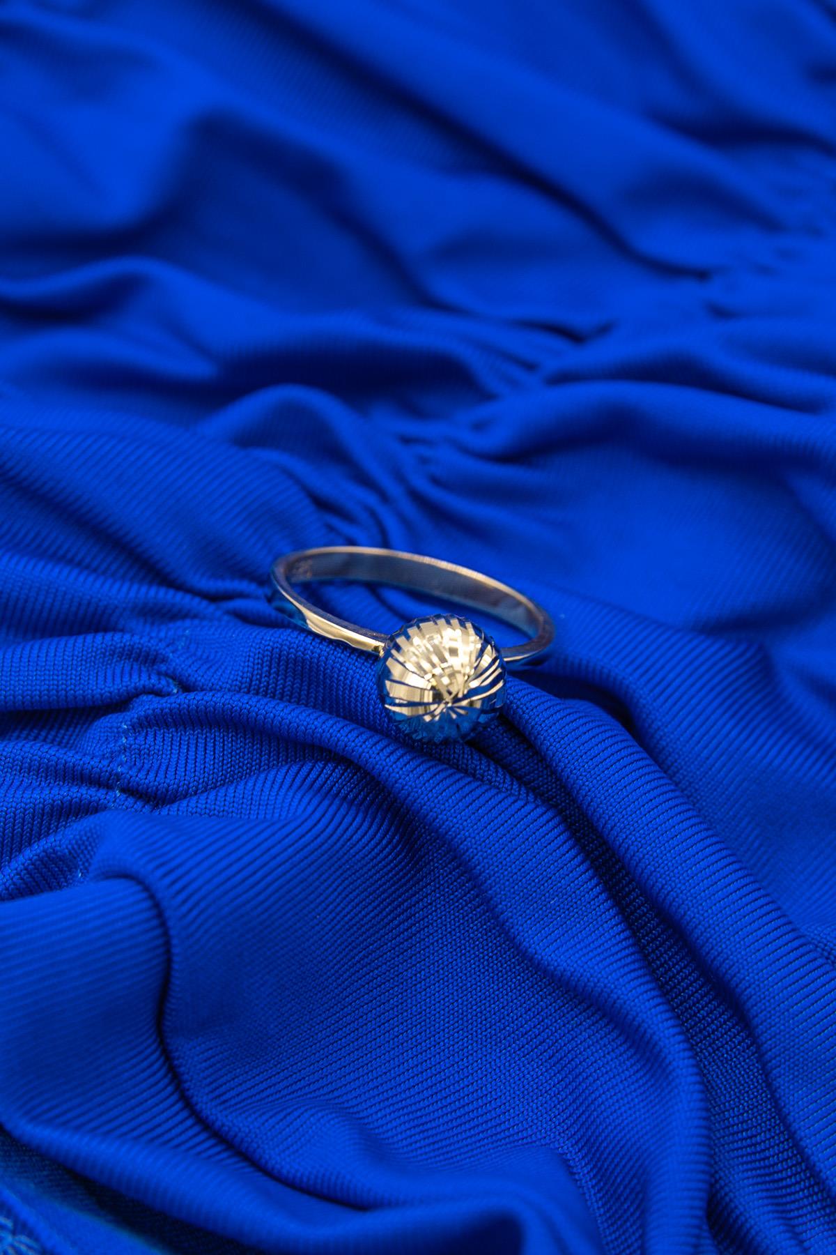 14ct Gold Shiny Ball Ring 3