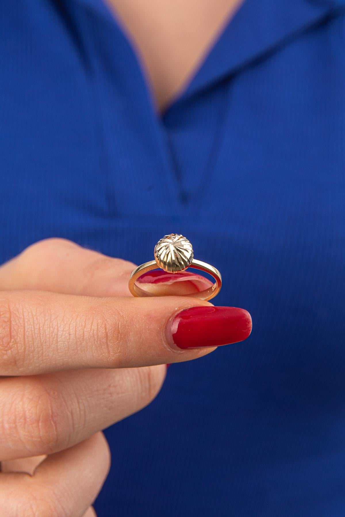 14ct Gold Shiny Ball Ring 4