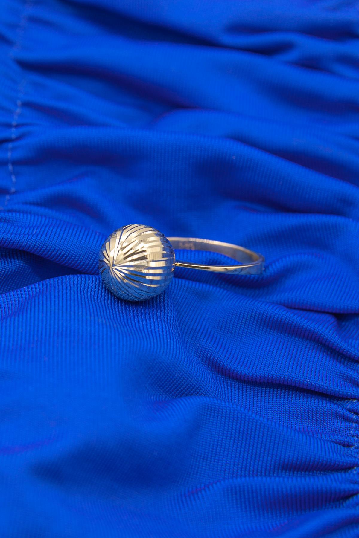 14ct Gold Shiny Ball Ring