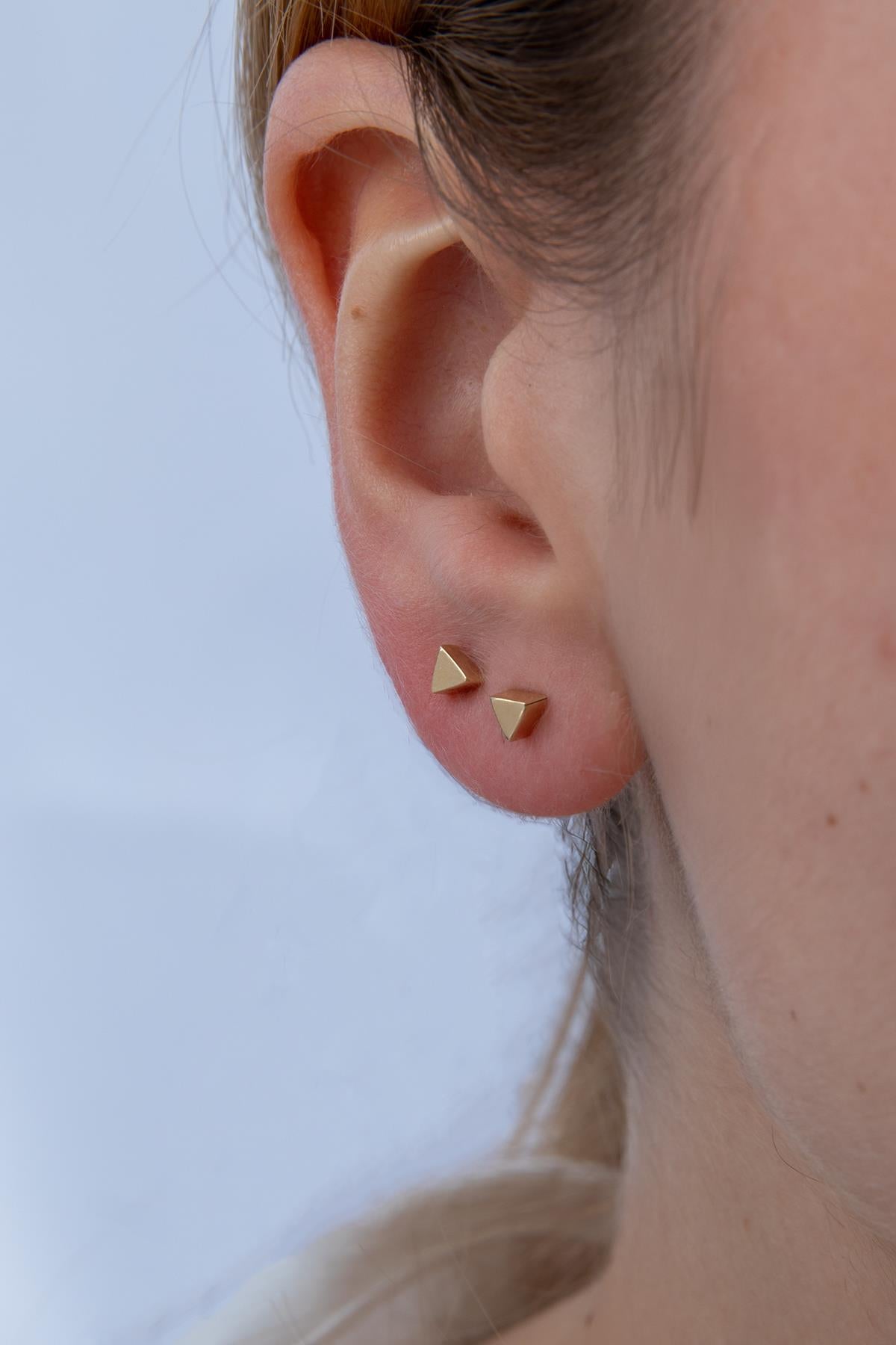 14ct Gold Small Triangle Shape Stud Earrings